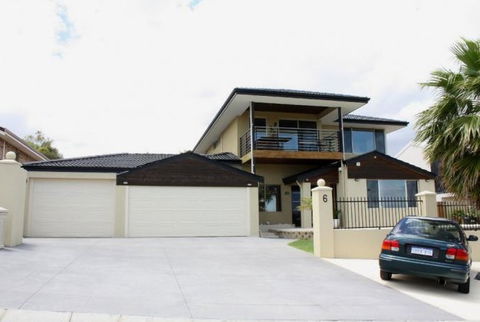 Robert Holl Master Builder - Builder Search 1