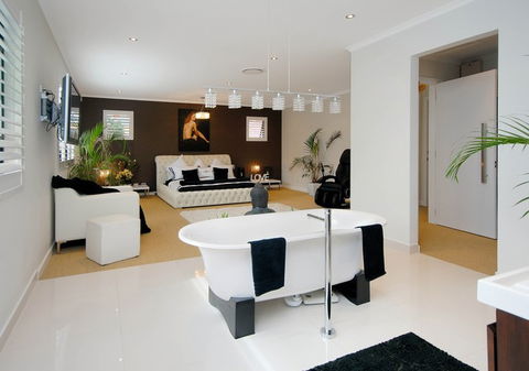 Nautilus Design & Construction Group - Builder Search 0