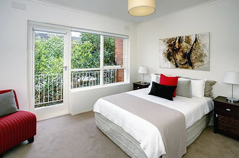 Chic Property - Builder Search 2