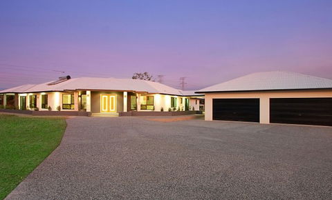 Vanguard Homes - Builder Search 0
